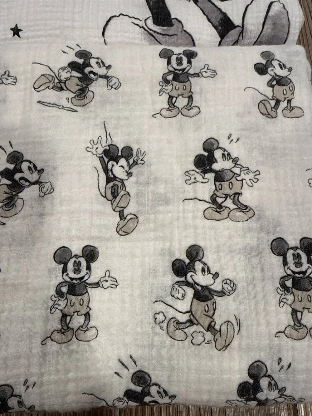 Pottery Barn Kids Disney Mickey Mouse Organic Cotton Muslin Blankets 3pc HTF